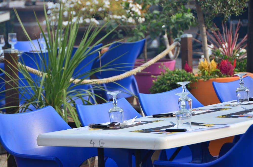 Domaine Sainte Veziane Hotel Bessan Екстериор снимка